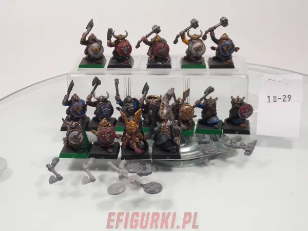 Dwarf Warriors Multipart x16.