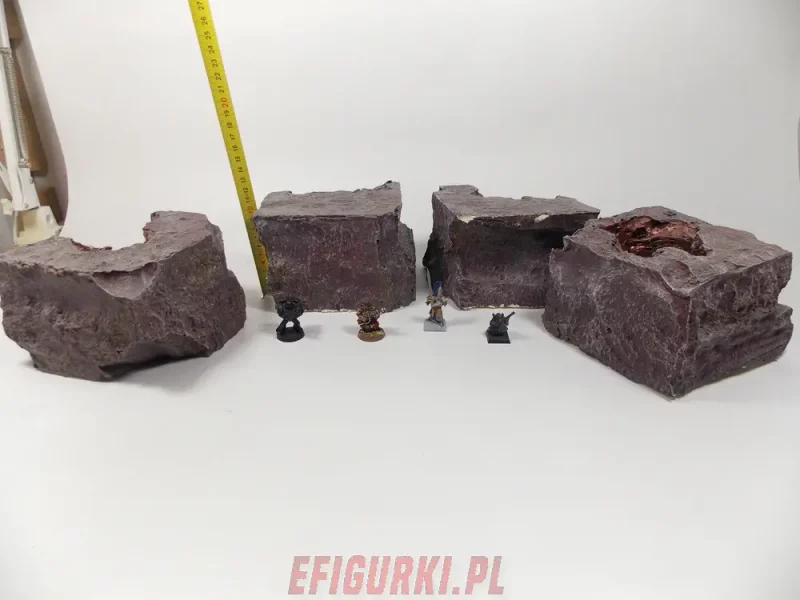Pogorzelisko, Skały sceneria kosmiczna. 32.3 Warhammer - obrazek 5