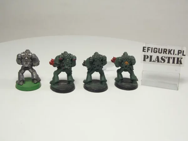 Space Marines Combat Squad. x 4 8-10