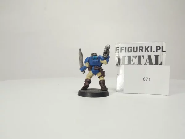 Space Marines Scout metal. 671