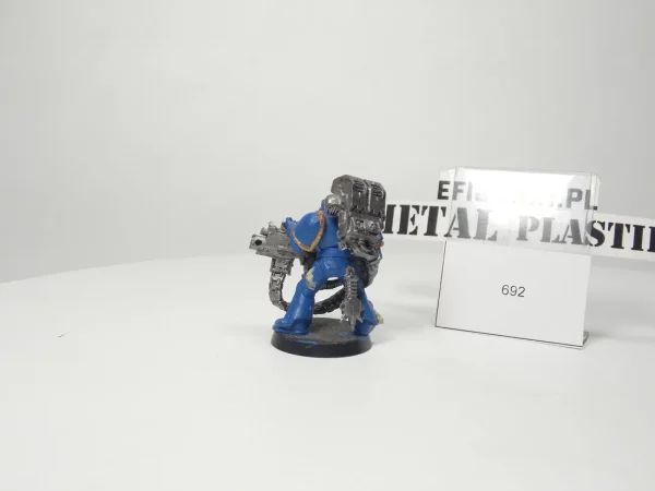 Space Marines Devastator Metal-Plastik. 692