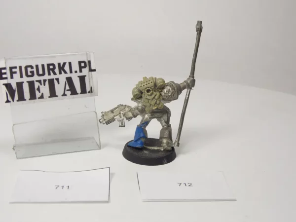 Space Marines Standard Metal. 711-2