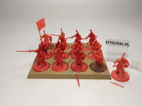 Lannister: Guardsmen. 28-44