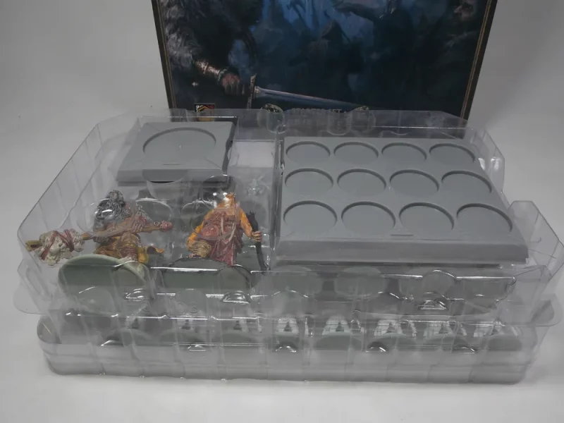 Free Folk Starter Set. Same figurki. 24-25