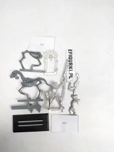 Tomb Kings Khmeri Sztandarowy. Metal 552