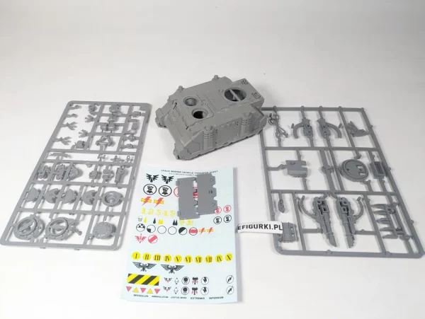 Space Marines Rhino Razzorback. 30-72