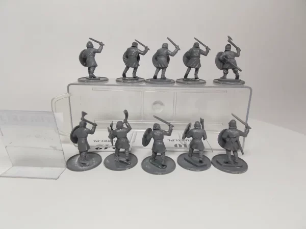 Dark Age Warriors 940-2. Miecze 10 szt SAGA