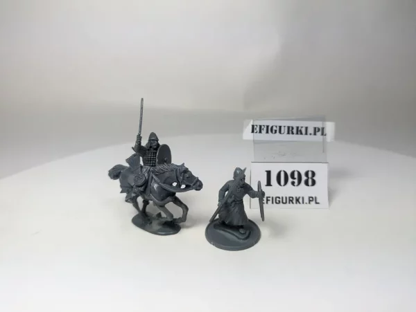 Jacyś wojownicy 2szt. 1098