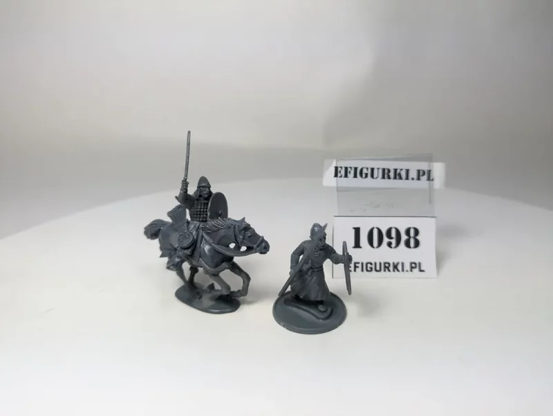 Jacyś wojownicy 2szt. 1098