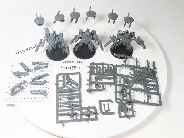 XV8 Crisis Battlesuit Team. 3173