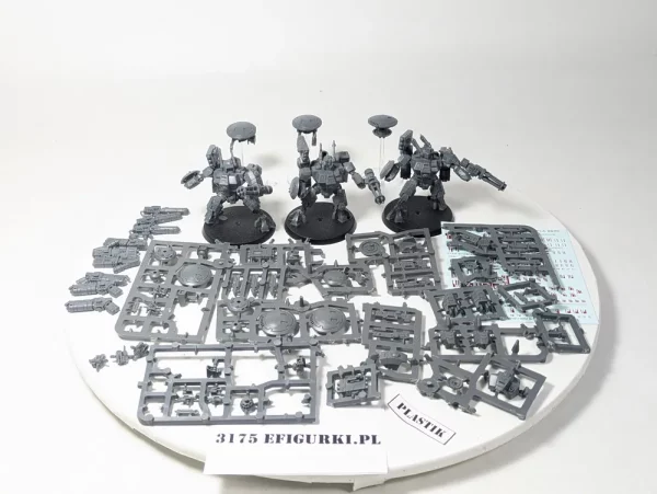 XV8 Crisis Battlesuit Team. 3175