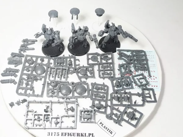 XV8 Crisis Battlesuit Team. 3175