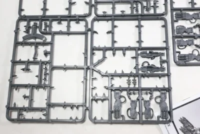 Tomb Blades necron bitsy. 32-121