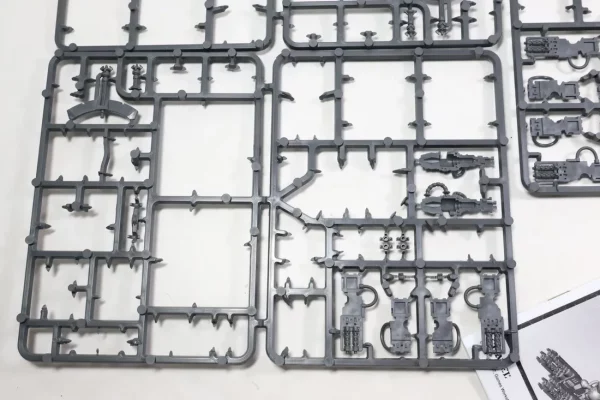 Tomb Blades necron bitsy. 32-121