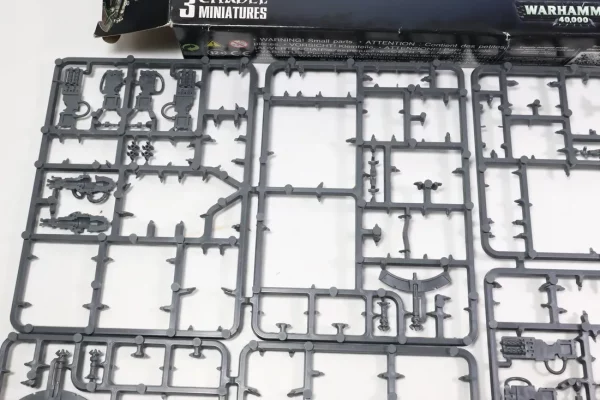 Tomb Blades necron bitsy. 32-121