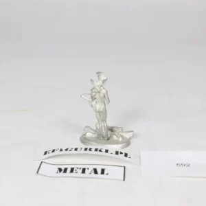 Daenerys with Newborn Dragons. Dark sword Miniatures 592