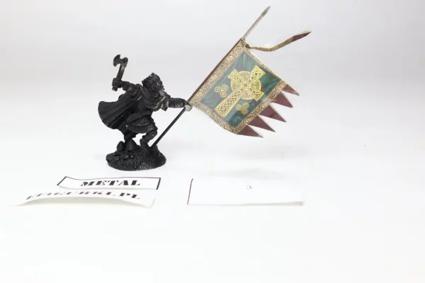 Sztandarowy Dowódca. 3 Metal