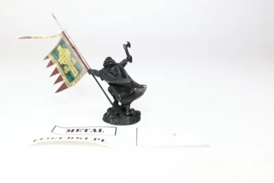 Sztandarowy Dowódca. 3 Metal