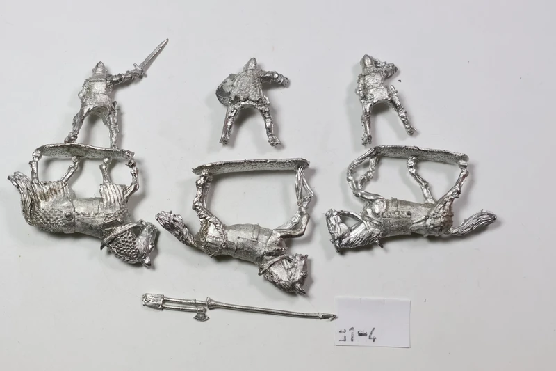 AO15 French mounted command at Agincourt. Lt1-4