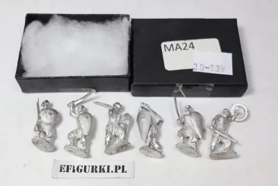 MA24 Azerbaijani swordsmen, advancing/attacking. 30-139