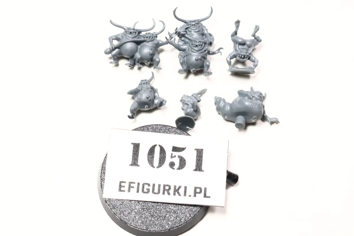 Nurglingi luźne z podstawką. 1051