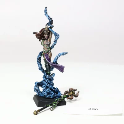 Sorceresses Dark elf. 330 U4