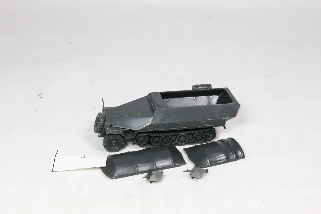 Rubicon models German SDFZ 251 Ausf. D 92