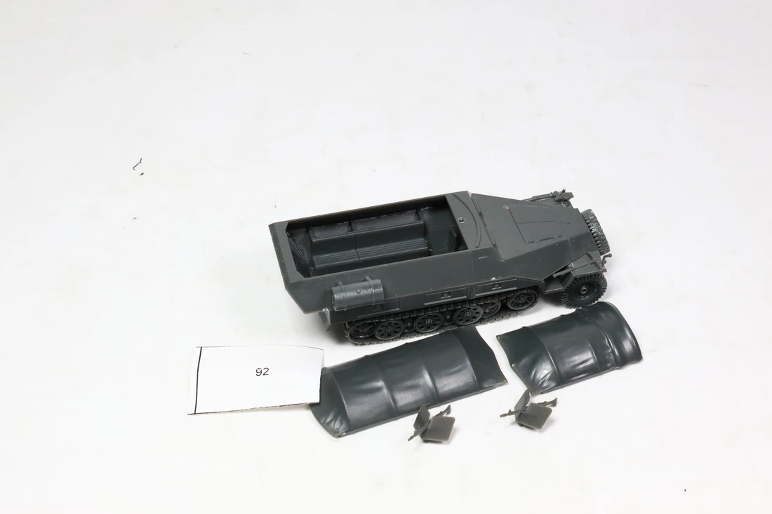 Rubicon models German SDFZ 251 Ausf. D 92