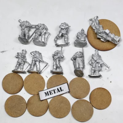 Warlord Games Nieznane figurki. 10szt Metal 852-3