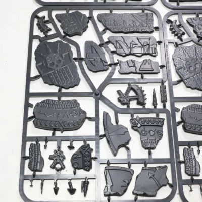 Shattered Dominion Large Base Detail Kit. 5 szt. $14-2 Plastik U7