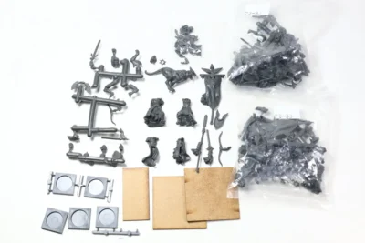 Basilean Warband bez włóczników. Plastik U7 23-33 WYPR