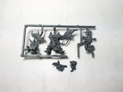 Orc Warboss AOBR. Plastik WYPR U7' 3-23