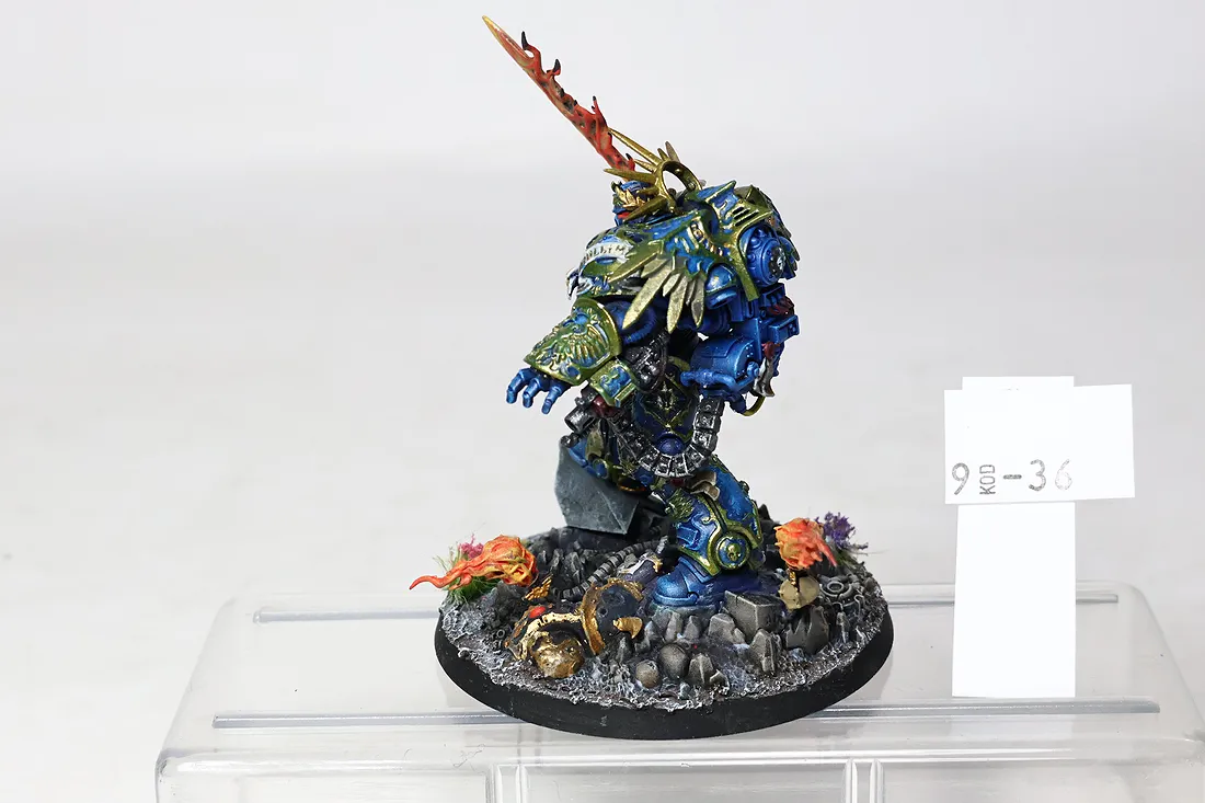 Roboute Guilliman. Plastik U10 9-36
