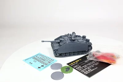 Stug Niemcy Bolt Action. Plastik 20-25 U14