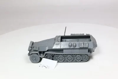 Sd.KFZ 251 Niemcy Bolt Action. Plastik 20-26 U14