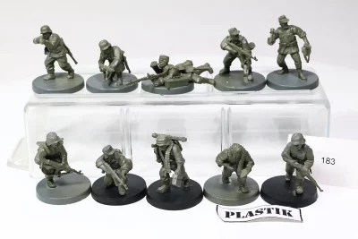 Piechota niemiecka bolt action/wargames factory. Plastik 183