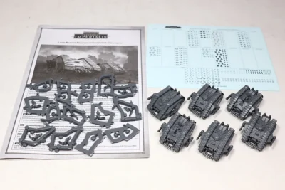 Land Raider Proteus. Plastik 30-225