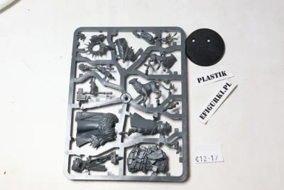 Lord-Imperatant with Gryph-hound. Plastik $12-17 u49