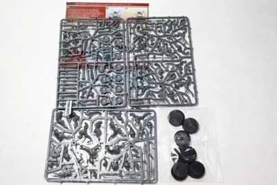 Saurus Warriors Wypr. plastik $13-27 U52