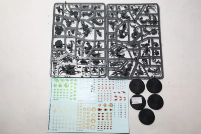 Chaos space marines possessed. Plastik $8-34 u52